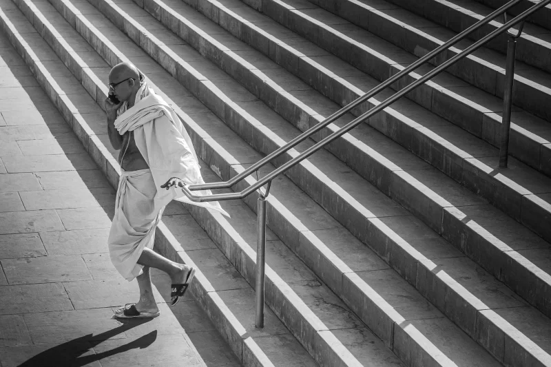 Grief and Connection: A Solemn Descent at Manikarnika Ghat